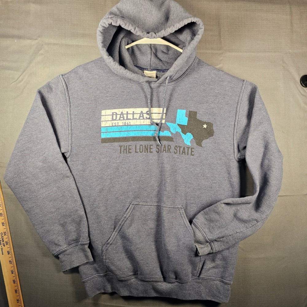 Gildan Heavy Blend Dallas Texas Lone Star State Graphic Hoodie Grey Medium